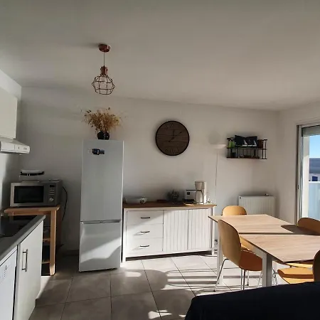 Apartment Elegant T3 Avec Terrasse, Parking Et Proche Plages A - 3 Etoiles - Fr-1-338-381