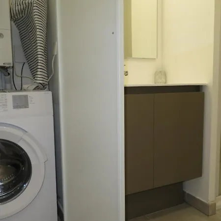 Superbe 3 Pieces Avec Parking Et Climatisation A - Fr-1-338-381 *